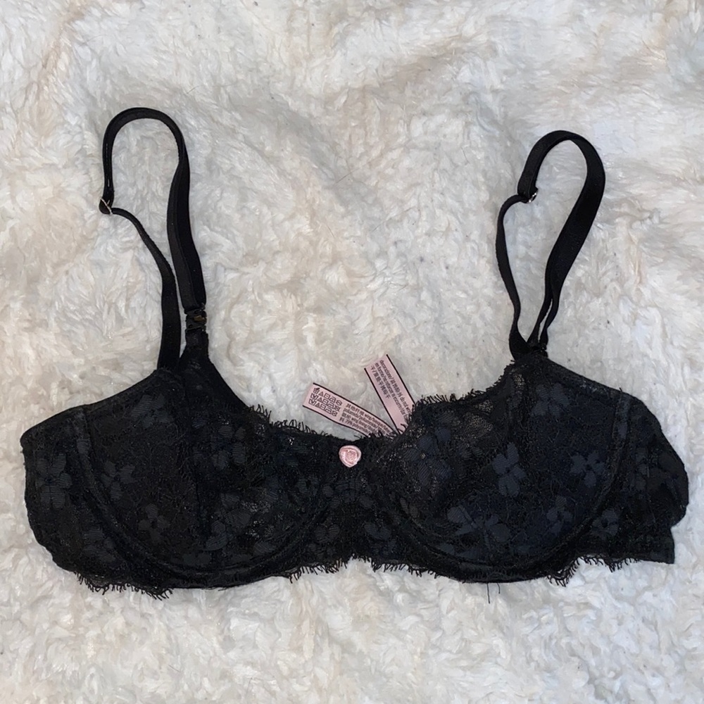 Victoria’s Secret, 34B